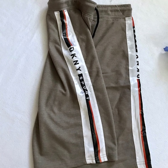 DKNY and Reebok New Shorts Bundle Boys M (10/12) - Picture 3 of 15